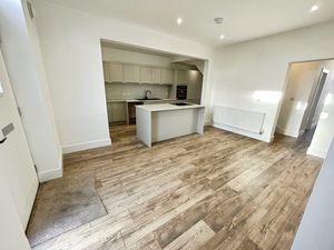 Dining Kitchen- click for photo gallery